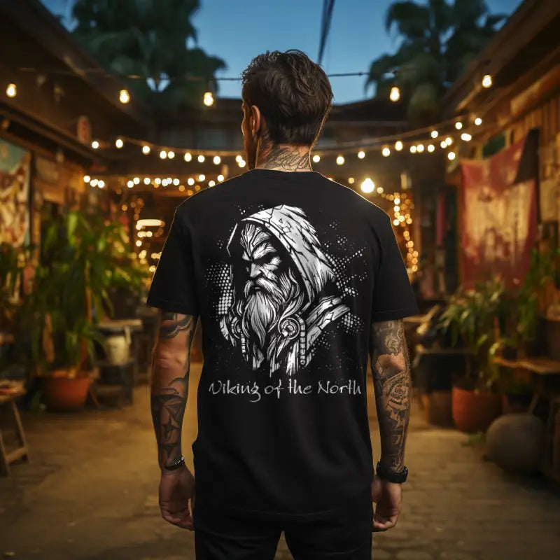 Viking of the North Wikinger T-Shirt am Model, KI-generiert